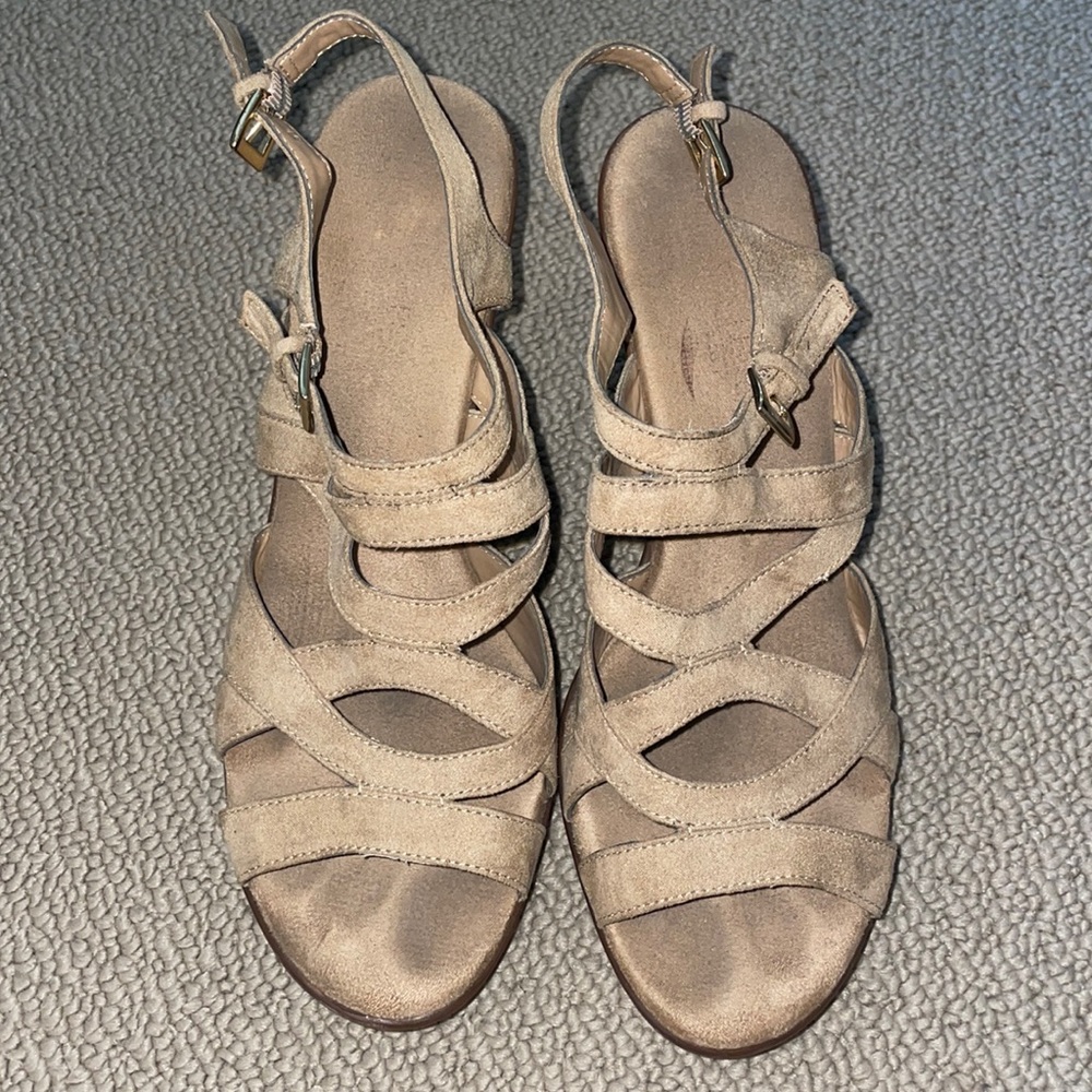 Aerosoles wedges